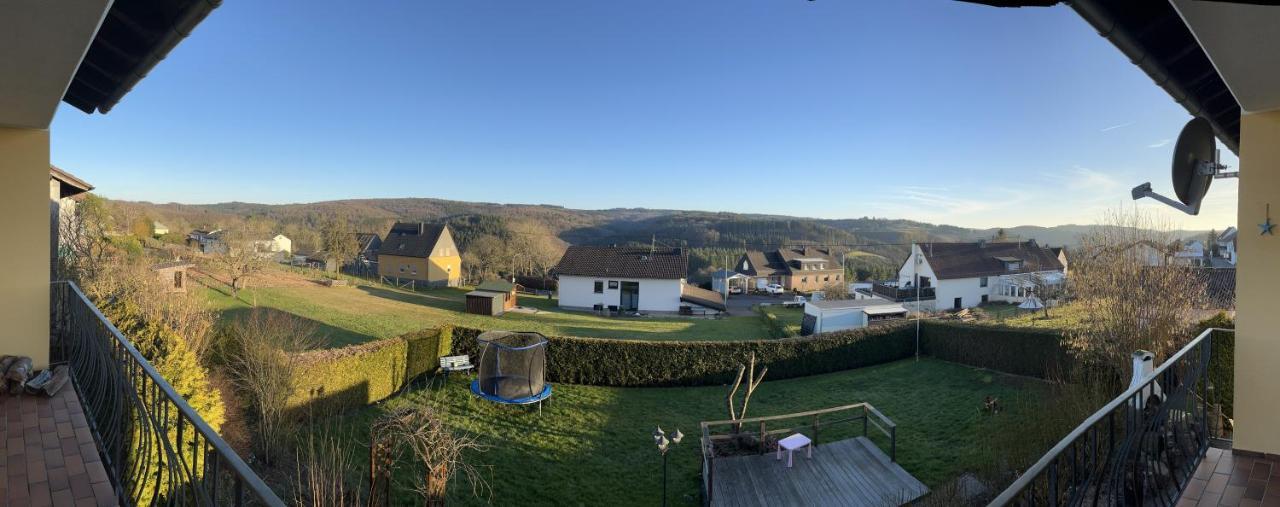Wohnung Mit Panoramablick Gerolstein Dış mekan fotoğraf